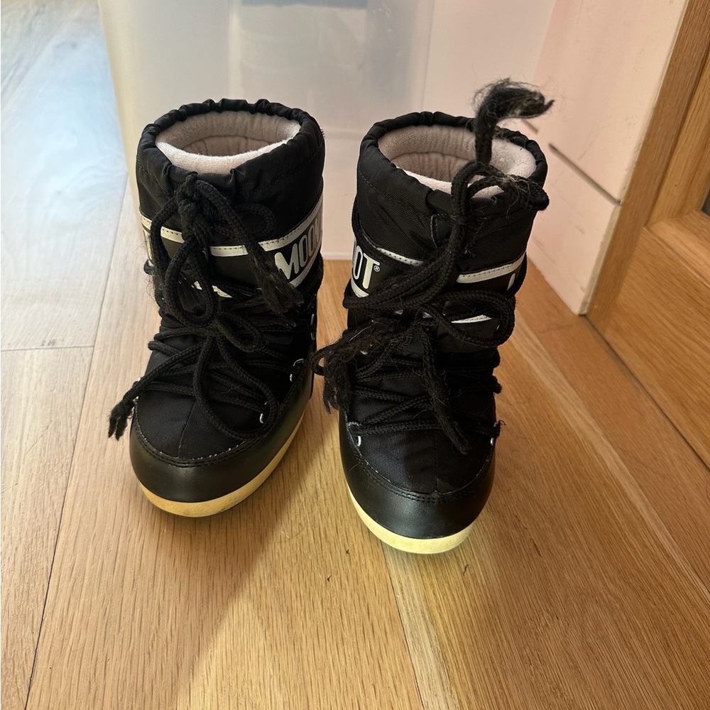Moon Boots Kids Icon Black Nylon Boots - Size 23/26 fits Kids 7C-9.5C